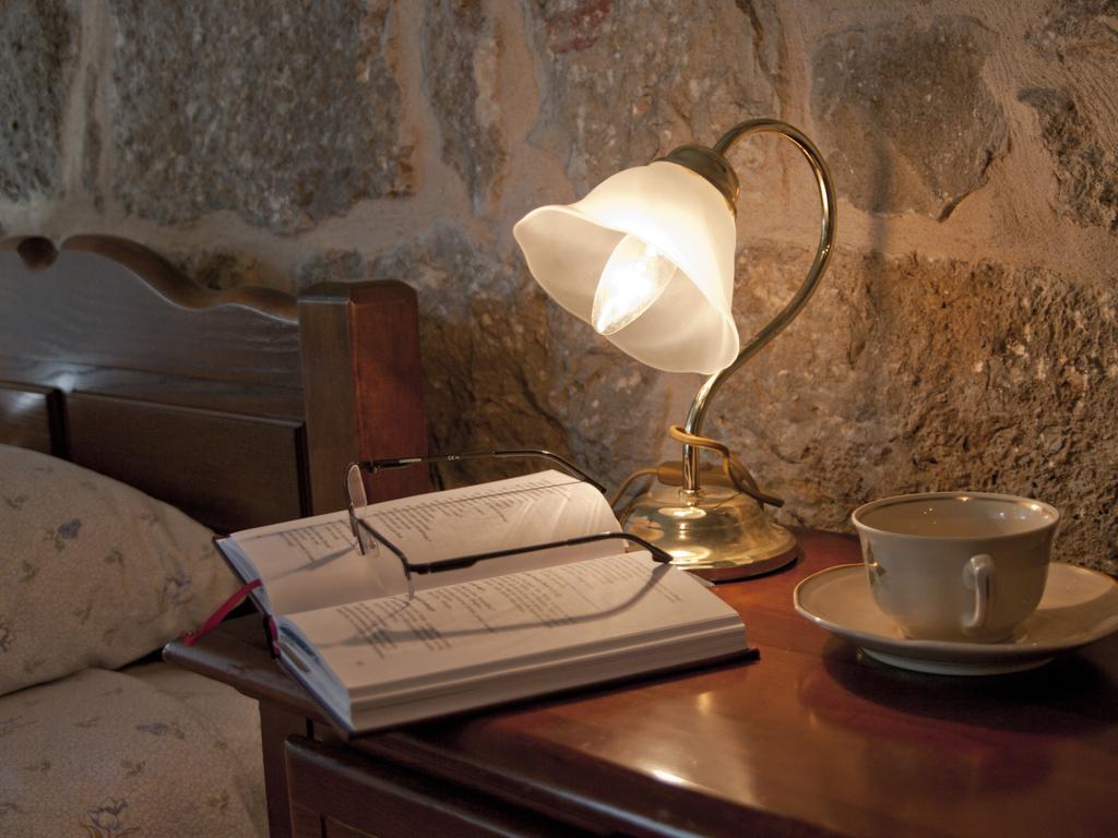 Vrlika Apartments Cvitini Dvori Garjak מראה חיצוני תמונה